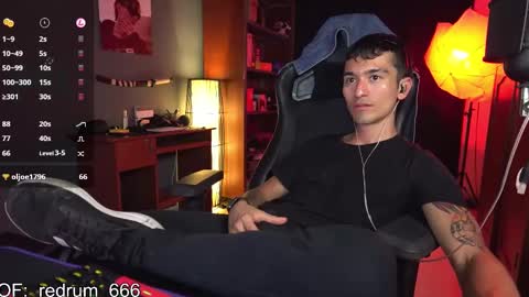 Snapshot of redrum_696 chatting on 03-09-25, 02:07 Red online show from 03-09-25, 02:07