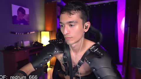 Snapshot of redrum_696 chatting on 03-11-25, 05:02 Red online show from 03-11-25, 05:02