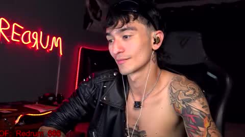 Snapshot of redrum_696 chatting on 09-23-25, 05:38 Red online show from 09-23-25, 05:38