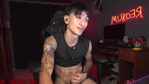 Snapshot of redrum_696 chatting on 10-26-25, 03:12 Red online show from 10-26-25, 03:12