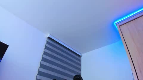 redski77 online show from 01-04-25, 09:32