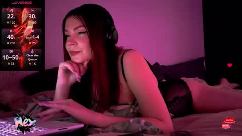 Snapshot of redyari chatting on 06-05-26, 04:02 Red online show from 06-05-26, 04:02