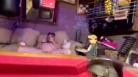 Snapshot of reeferleefer chatting on 02-03-26, 02:53 Lee online show from 02-03-26, 02:53