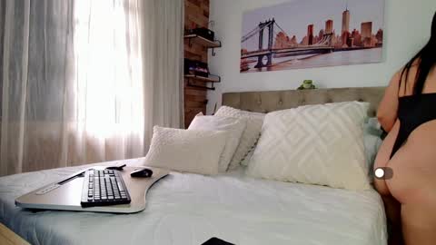 Snapshot of reese_yanella chatting on 03-02-25, 03:05 Yanella online show from 03-02-25, 03:05