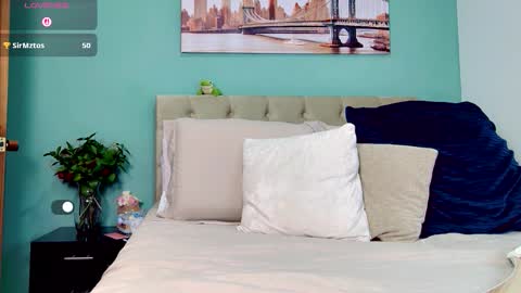 Snapshot of reese_yanella chatting on 10-23-25, 06:50 Yanella online show from 10-23-25, 06:50