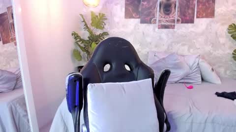 Regan online show from 02-19-25, 01:08