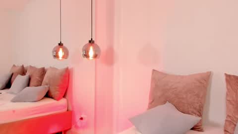 Regina  online show from 09-13-25, 06:02