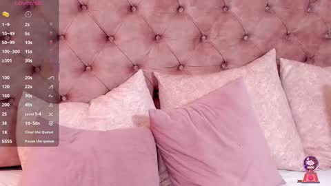 Regina  online show from 12-04-25, 11:02