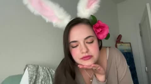 Its Reginaaa  online show from 04-06-26, 01:14