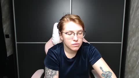 Snapshot of reginasmilee chatting on 02-12-25, 03:51 Regina online show from 02-12-25, 03:51