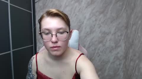 Snapshot of reginasmilee chatting on 02-17-25, 11:13 Regina online show from 02-17-25, 11:13