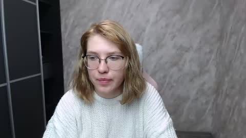 Snapshot of reginasmilee chatting on 02-18-25, 04:37 Regina online show from 02-18-25, 04:37