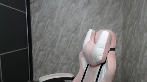 Snapshot of reginasmilee chatting on 02-25-25, 06:03 Regina online show from 02-25-25, 06:03