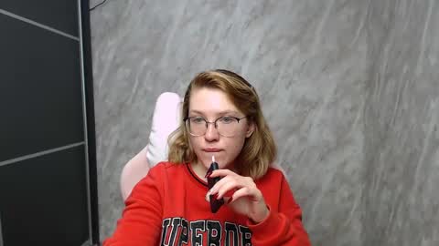 Snapshot of reginasmilee chatting on 02-26-25, 02:48 Regina online show from 02-26-25, 02:48