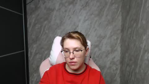 Snapshot of reginasmilee chatting on 03-05-25, 02:57 Regina online show from 03-05-25, 02:57