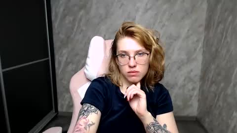 Snapshot of reginasmilee chatting on 03-07-25, 02:46 Regina online show from 03-07-25, 02:46