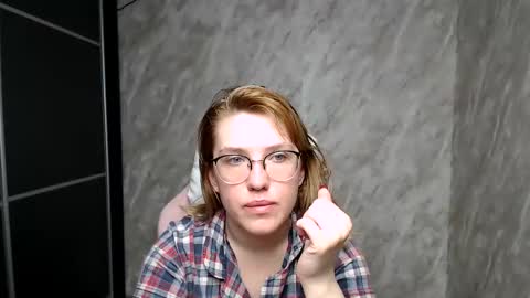 Snapshot of reginasmilee chatting on 03-08-25, 02:34 Regina online show from 03-08-25, 02:34