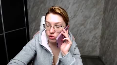 Snapshot of reginasmilee chatting on 03-11-25, 04:43 Regina online show from 03-11-25, 04:43