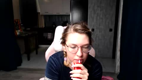 Snapshot of reginasmilee chatting on 09-14-25, 11:48 Regina online show from 09-14-25, 11:48