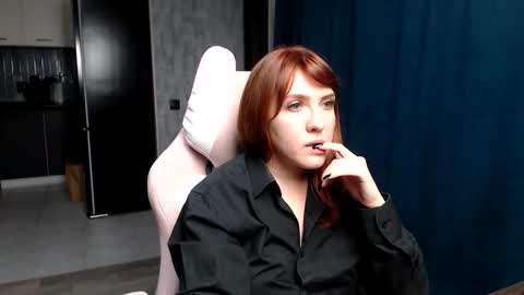 Snapshot of reginasmilee chatting on 09-30-25, 02:55 Regina online show from 09-30-25, 02:55