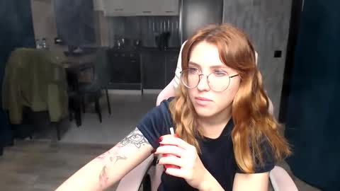 Snapshot of reginasmilee chatting on 11-05-25, 01:16 Regina online show from 11-05-25, 01:16