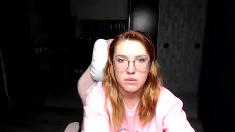 Snapshot of reginasmilee chatting on 11-09-25, 01:37 Regina online show from 11-09-25, 01:37