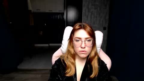 Snapshot of reginasmilee chatting on 11-29-25, 02:47 Regina online show from 11-29-25, 02:47