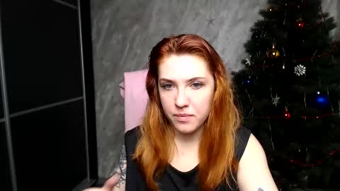Snapshot of reginasmilee chatting on 12-16-25, 02:16 Regina online show from 12-16-25, 02:16