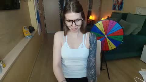 Snapshot of reginasparkle chatting on 02-09-26, 05:00 Regina online show from 02-09-26, 05:00