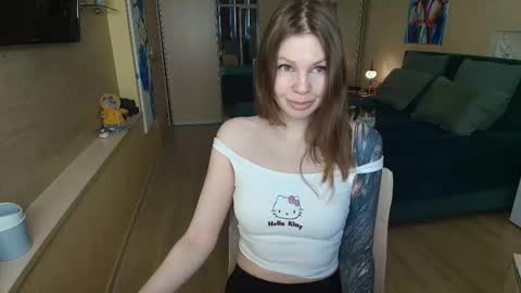 Snapshot of reginasparkle chatting on 02-11-26, 05:01 Regina online show from 02-11-26, 05:01