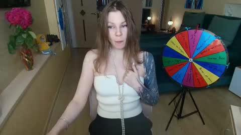 Snapshot of reginasparkle chatting on 02-19-26, 05:36 Regina online show from 02-19-26, 05:36