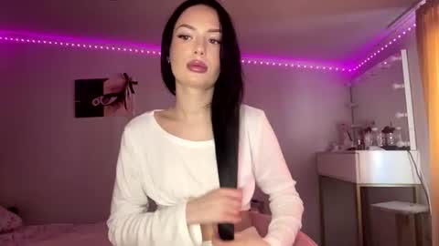Snapshot of reginavandivier chatting on 07-20-26, 07:22 Amelia online show from 07-20-26, 07:22
