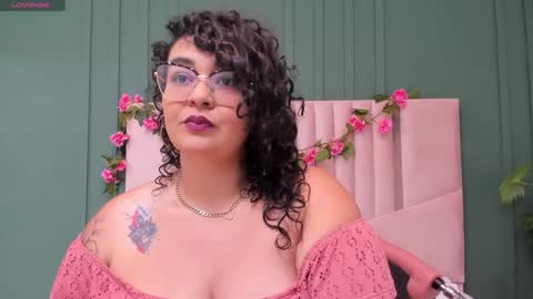 reginavegaa online show from 01-28-25, 11:28