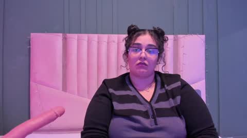 reginavegaa online show from 02-04-25, 05:45