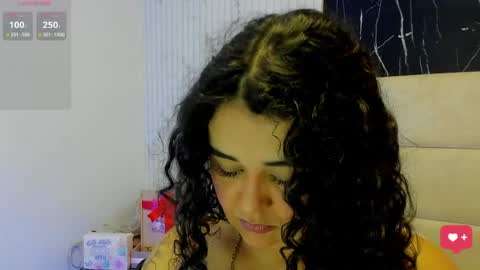 reginavegaa online show from 06-05-26, 11:38