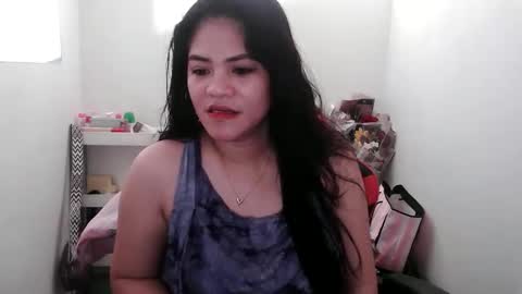 reign2525 online show from 11-26-25, 07:53