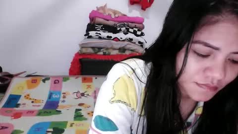 Snapshot of reign2525 chatting on 01-18-26, 01:26 reign2525 online show from 01-18-26, 01:26