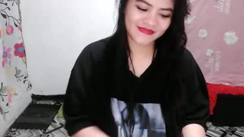 Snapshot of reign2525 chatting on 03-04-26, 03:40 reign2525 online show from 03-04-26, 03:40