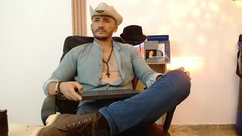   REIKO  online show from 11-21-25, 06:28