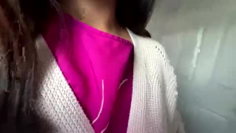 reinaassss online show from 04-16-26, 02:29