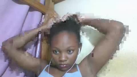 Snapshot of reinechi chatting on 05-18-26, 04:24 Reinechi online show from 05-18-26, 04:24