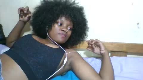 Snapshot of reinechi chatting on 05-24-26, 03:06 Reinechi online show from 05-24-26, 03:06