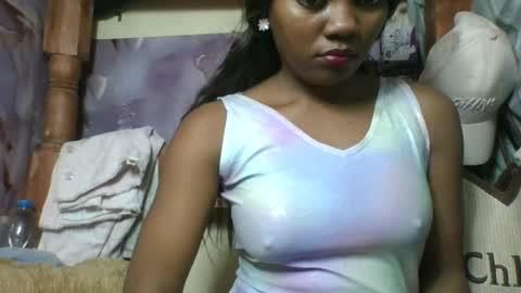 Snapshot of reinechi chatting on 06-18-26, 02:21 Reinechi online show from 06-18-26, 02:21