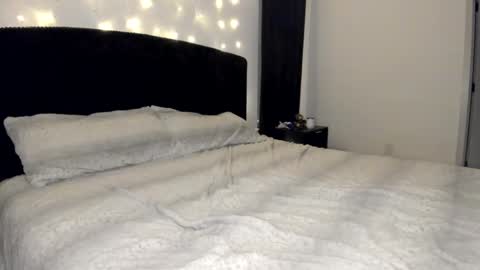 Priscilla online show from 02-22-25, 04:07