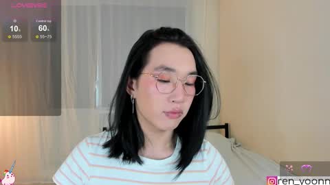 Snapshot of ren_yoonn chatting on 03-05-26, 09:27 Ren online show from 03-05-26, 09:27