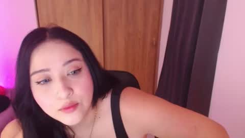 Snapshot of renata_ruiz chatting on 07-08-26, 04:39 online show from 07-08-26, 04:39