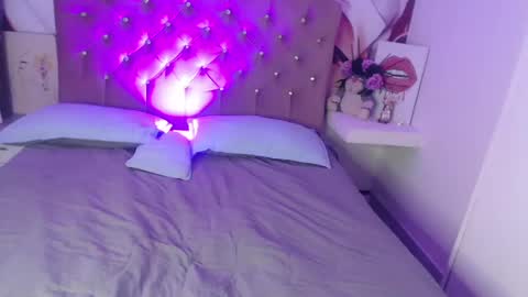 Snapshot of renata_valentina chatting on 04-25-26, 11:24 RENATA VALENTINA online show from 04-25-26, 11:24