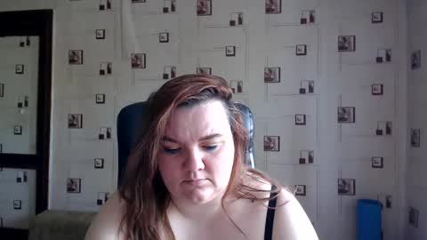Snapshot of renataoia chatting on 05-27-26, 11:18 renataoia online show from 05-27-26, 11:18