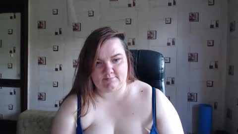 Snapshot of renataoia chatting on 06-01-26, 02:08 renataoia online show from 06-01-26, 02:08