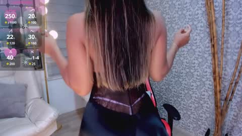 Renata Reyes online show from 02-08-25, 01:11